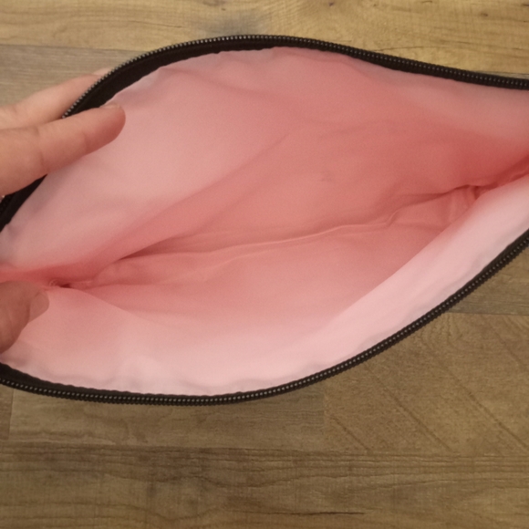 Be Posh large makeup bag - Picture 3 of 3